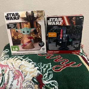 Christmas Star Wars Mandalorian The Child and Darth Vader air-blown inflatables